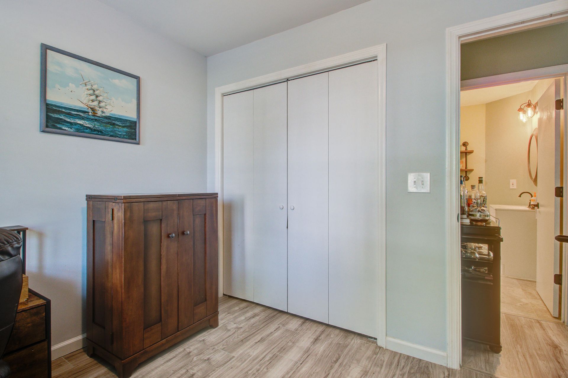 100 Fern Court Photo 6