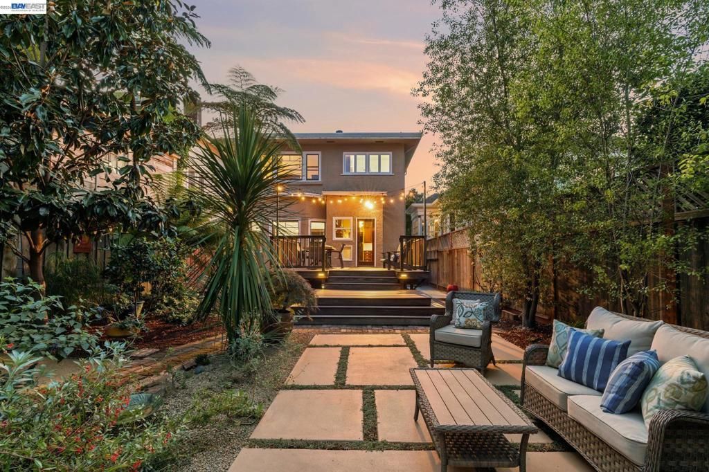 1222 Versailles Ave, Alameda, CA 94501 Main Photo