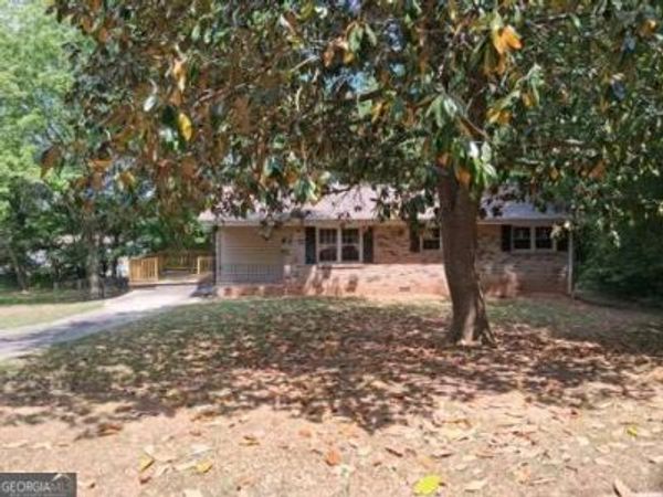 2840 Somerton Drive, Morrow, GA 30260