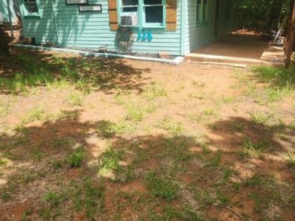 21214 E Third Street, Hinton, OK 73047