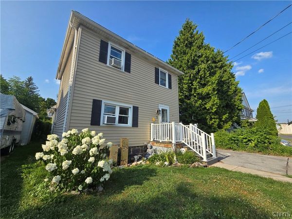 5 Lafayette Place, Auburn, NY 13021