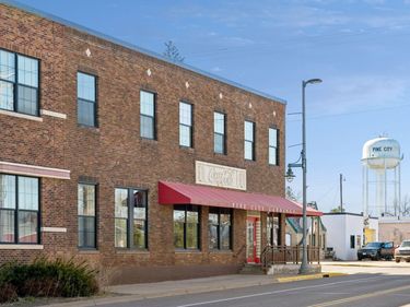 30 Main Street S, Unit 8H, Pine City, MN 55063