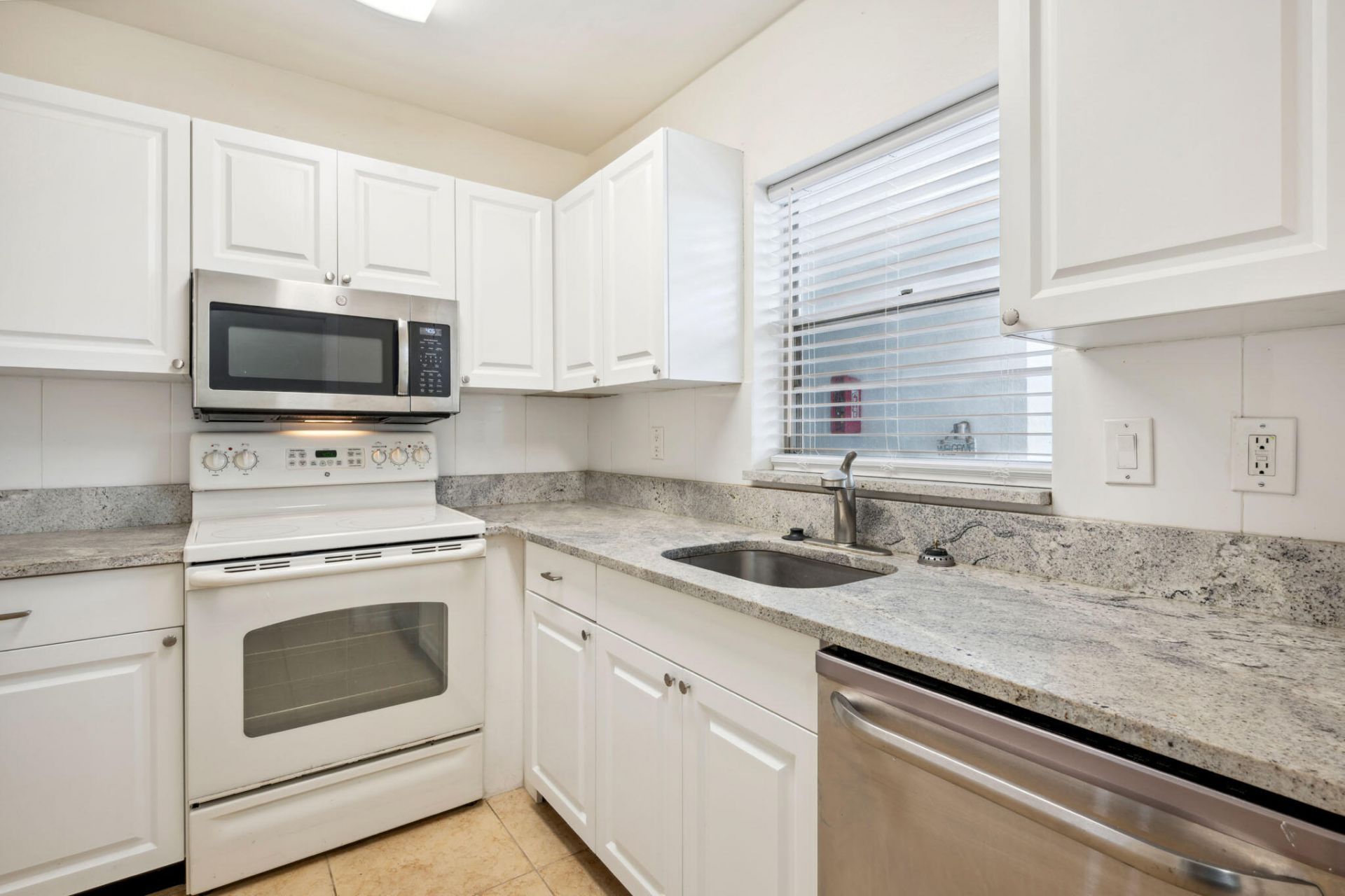 308 Southwind Court, Unit 6, North Palm Beach, FL 33408 Photo
