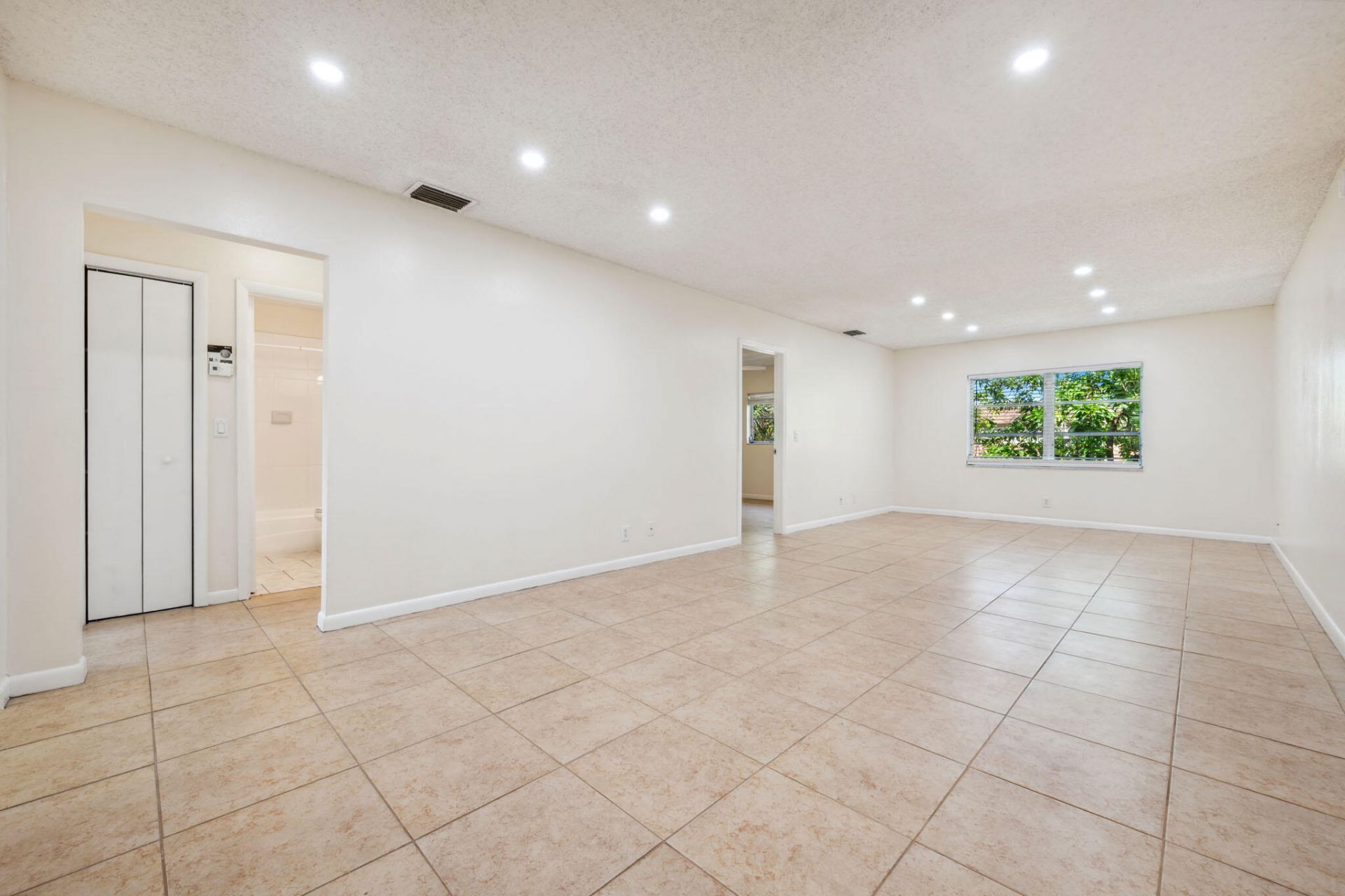 308 Southwind Court, Unit 6, North Palm Beach, FL 33408 Photo