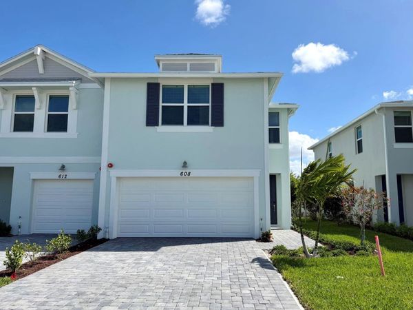 608 Salisbury Circle, Fort Pierce, FL 34982