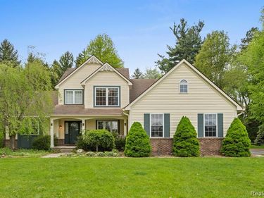 3079 Island Hills Drive, Dexter Twp, MI 48130
