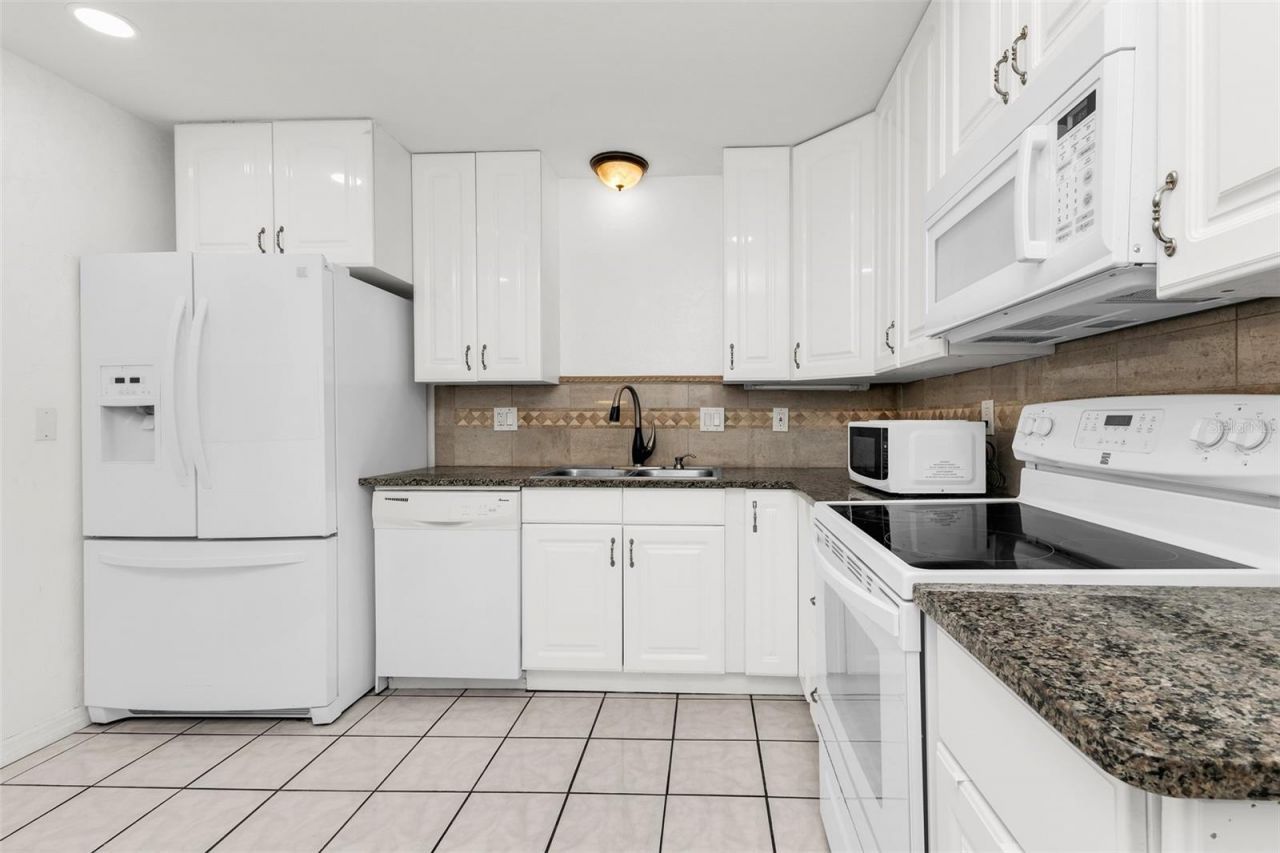 2209 Woodmere Road, Venice, FL 34293 Photo