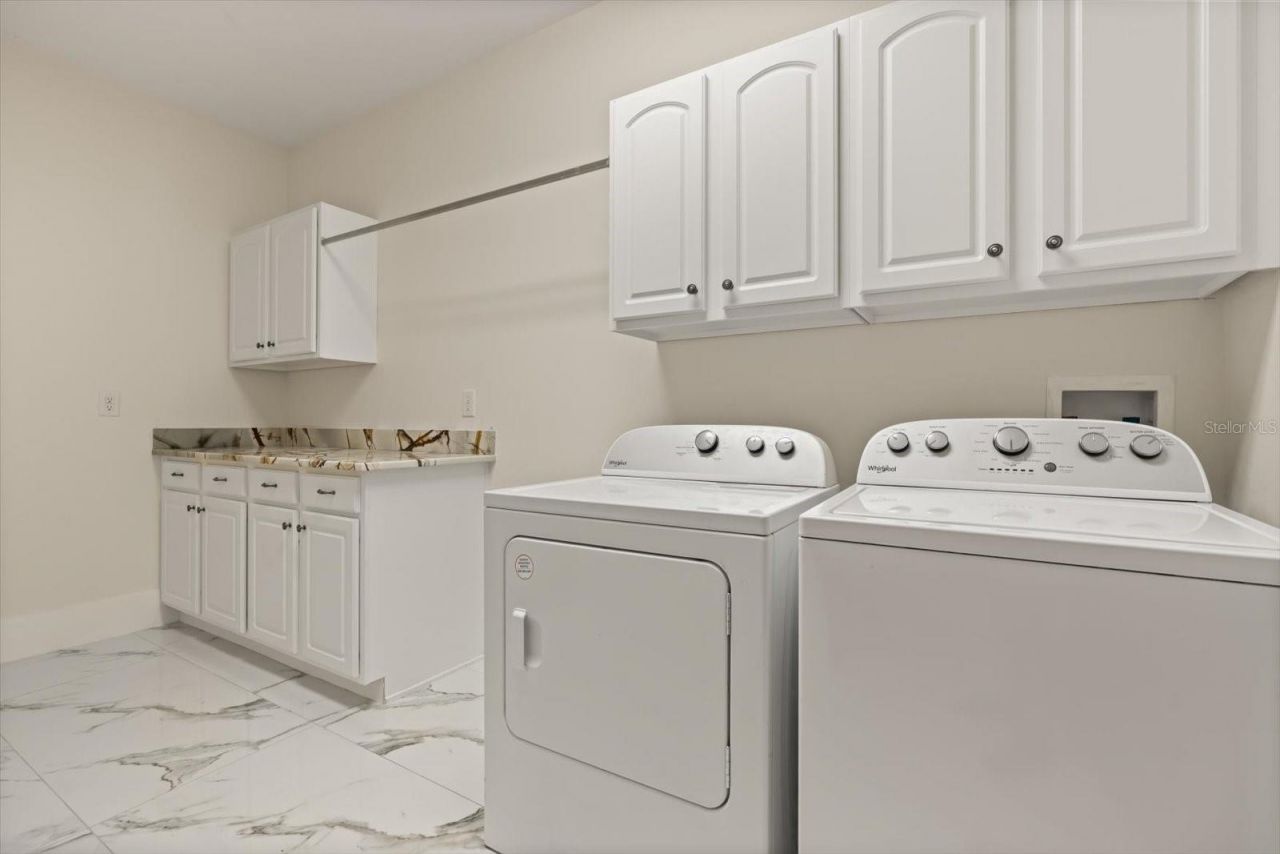 27012 Grand Oak Lane, Tavares, FL 32778 Photo