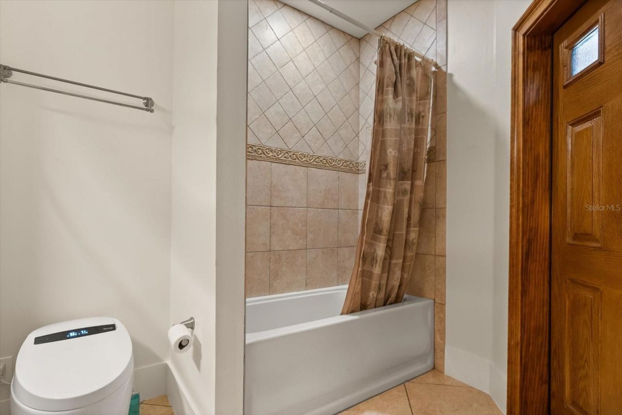 27012 Grand Oak Lane, Tavares, FL 32778 Photo
