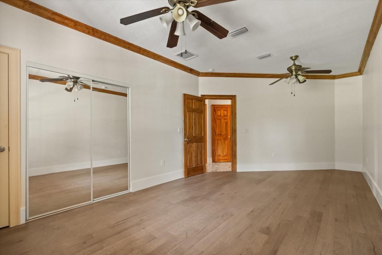 27012 Grand Oak Lane, Tavares, FL 32778 Photo