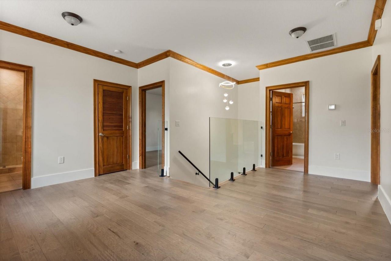 27012 Grand Oak Lane, Tavares, FL 32778 Photo
