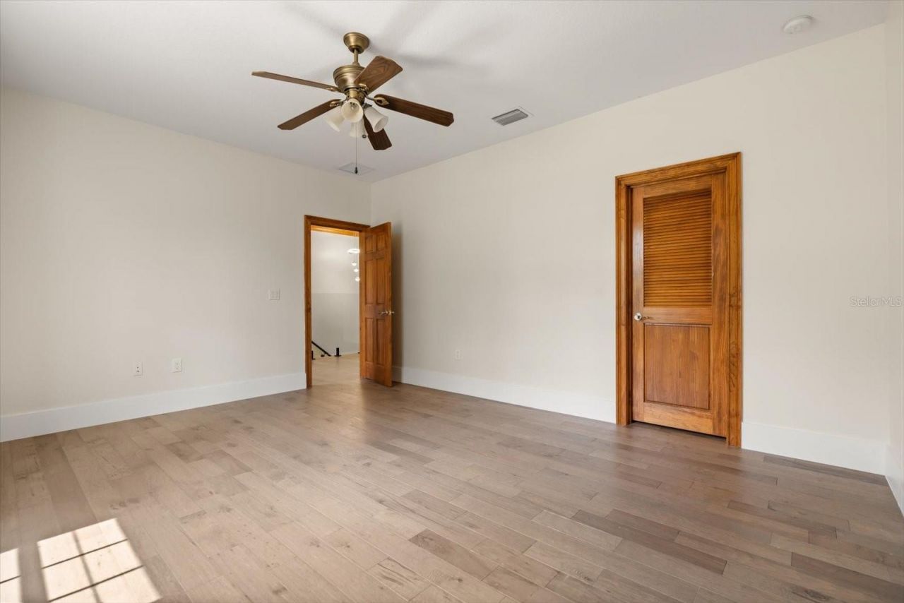 27012 Grand Oak Lane, Tavares, FL 32778 Photo