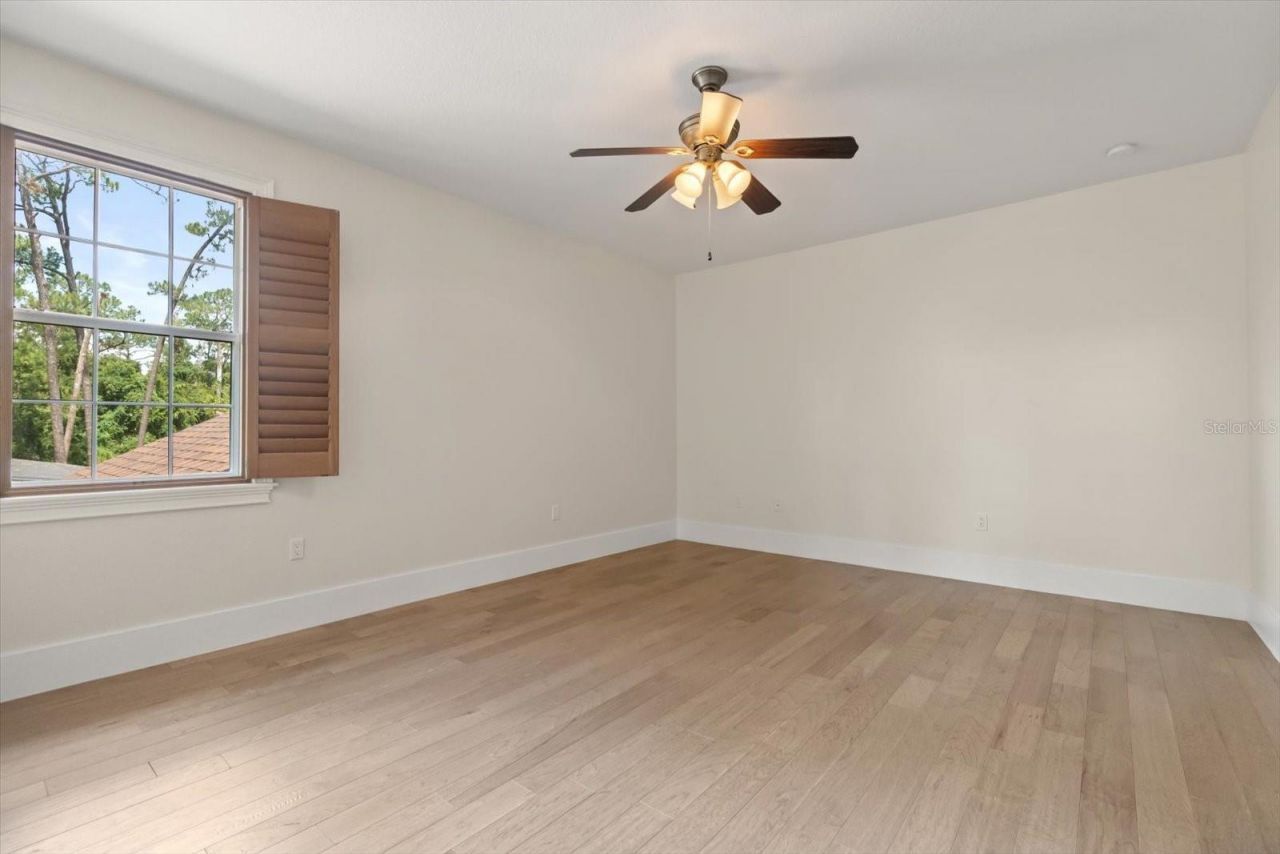 27012 Grand Oak Lane, Tavares, FL 32778 Photo