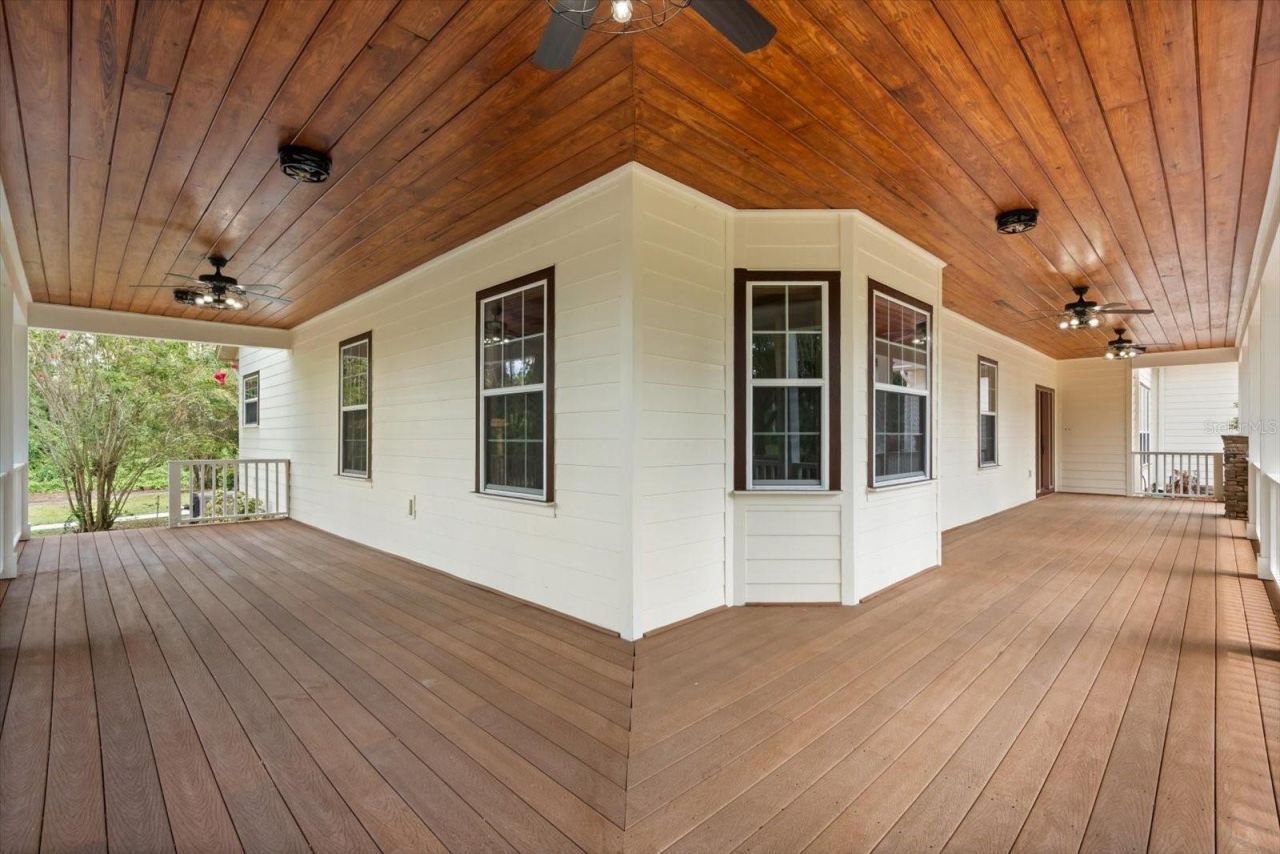 27012 Grand Oak Lane, Tavares, FL 32778 Photo