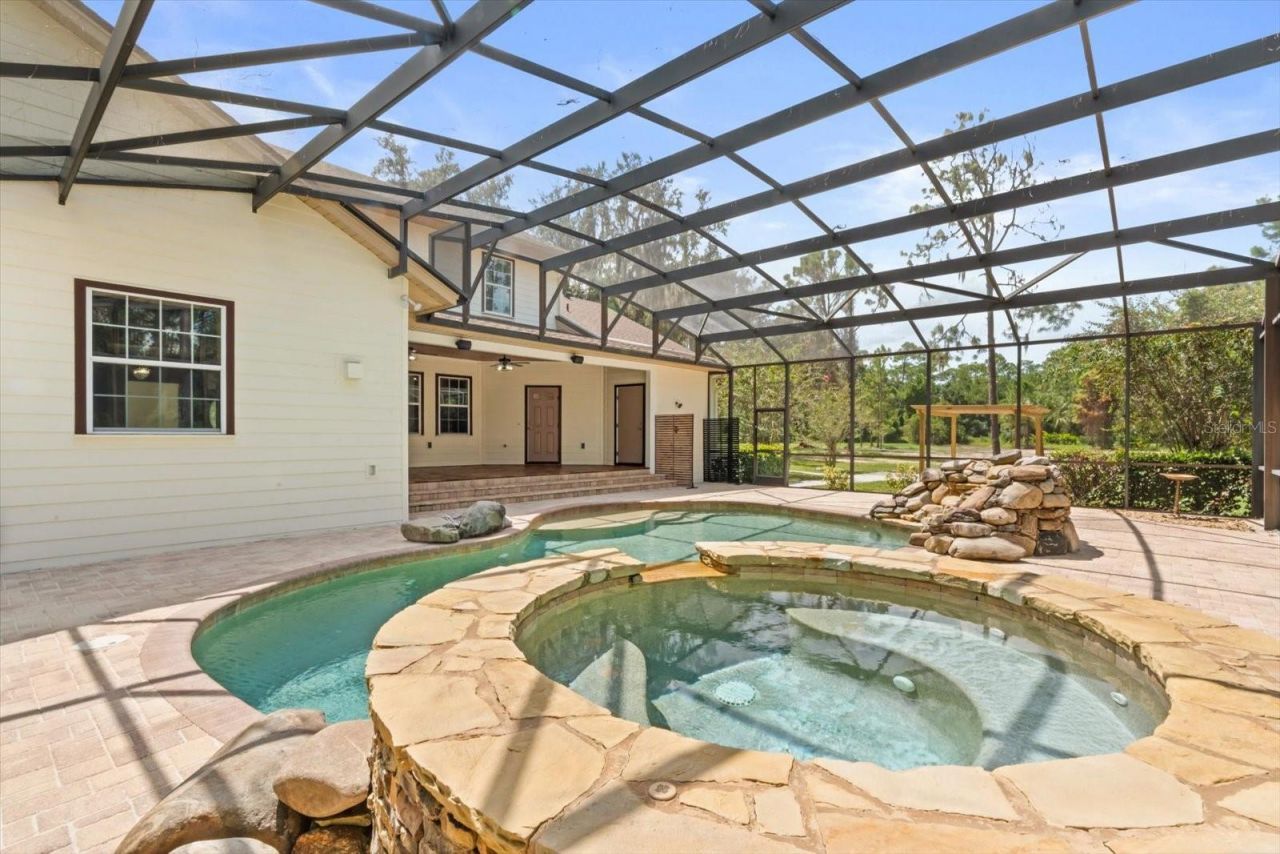 27012 Grand Oak Lane, Tavares, FL 32778 Photo