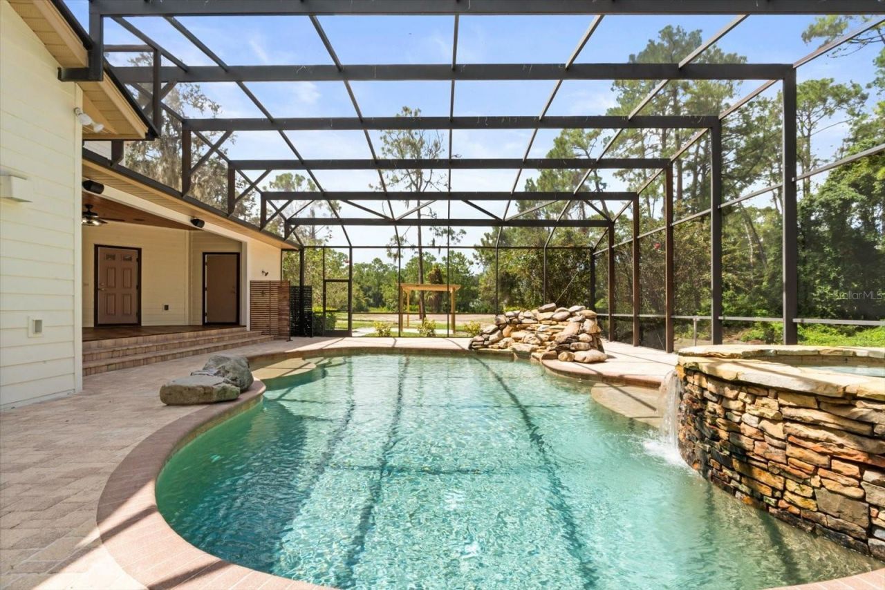 27012 Grand Oak Lane, Tavares, FL 32778 Photo