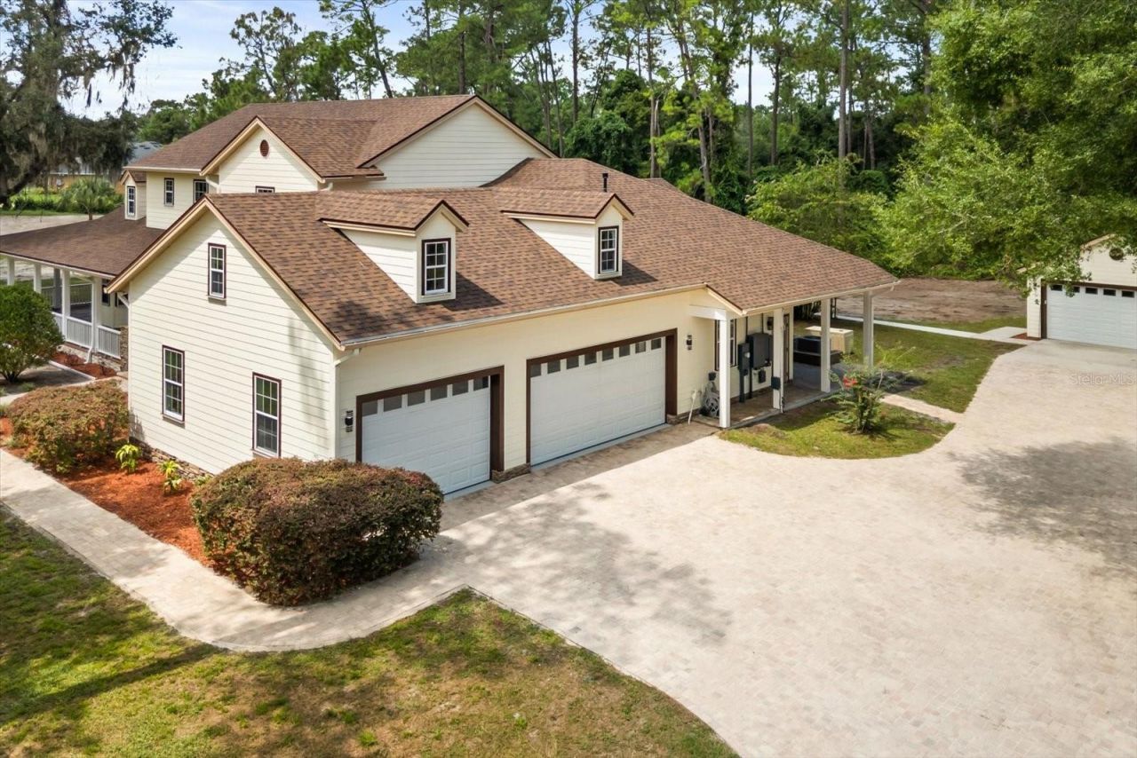 27012 Grand Oak Lane, Tavares, FL 32778 Photo