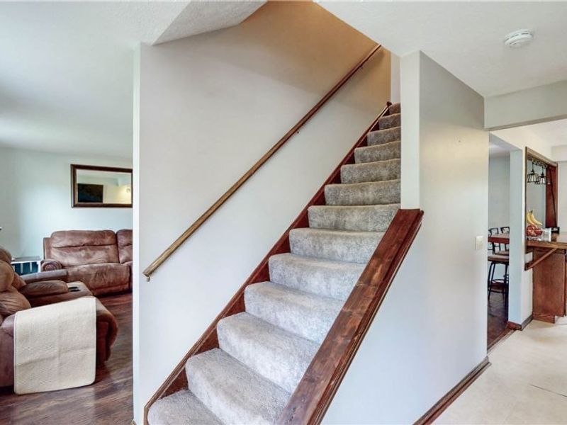 13608 Inverness Avenue NW, Uniontown, OH 44685 Photo 2