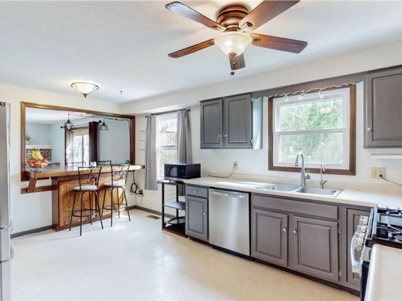 13608 Inverness Avenue NW, Uniontown, OH 44685 Photo 7