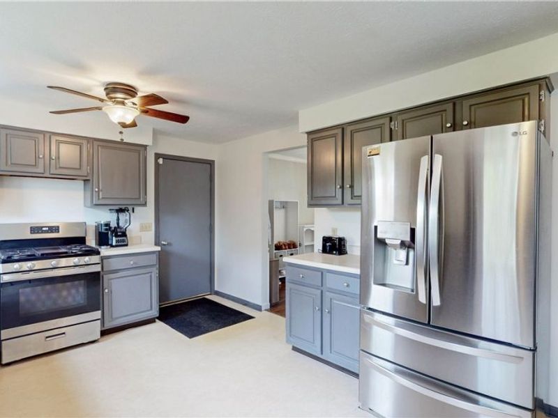 13608 Inverness Avenue NW, Uniontown, OH 44685 Photo 9