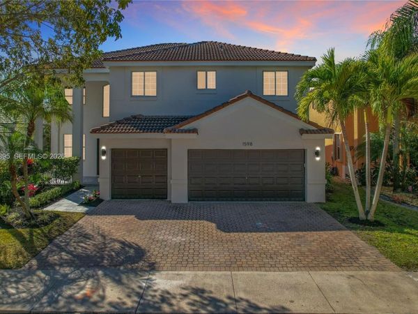 1598 Sandpiper Cir , Weston, FL 33327