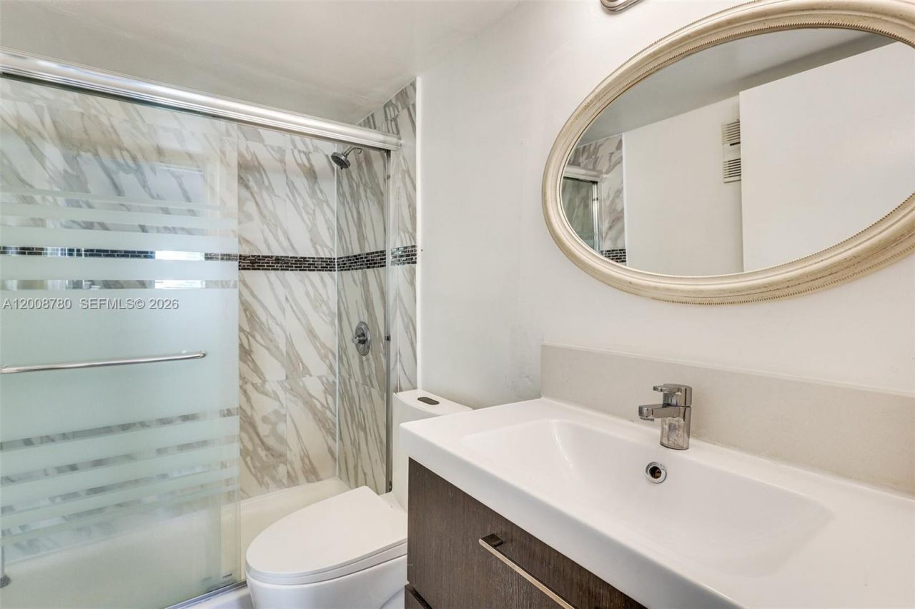 250 181st Dr , Unit 102, Sunny Isles Beach, FL 33160 Photo