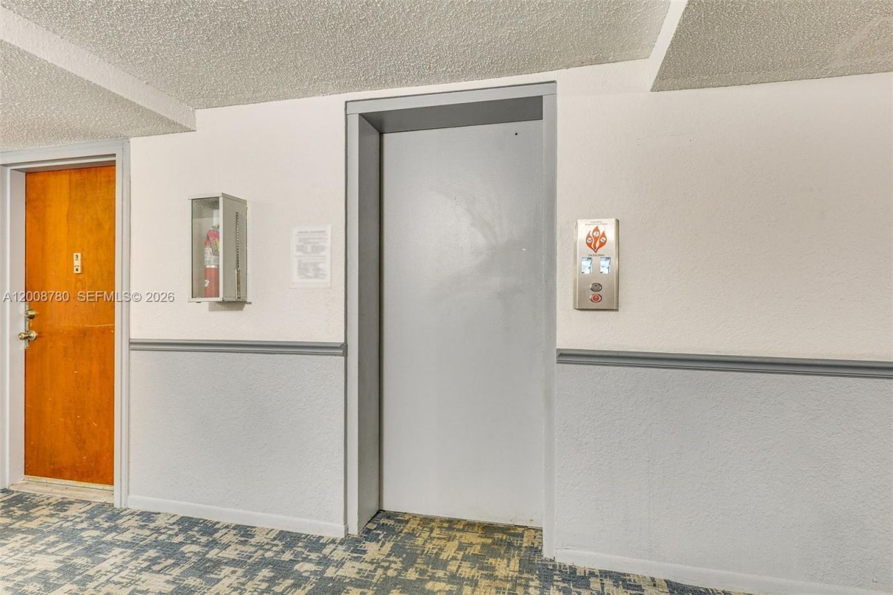 250 181st Dr , Unit 102, Sunny Isles Beach, FL 33160 Photo