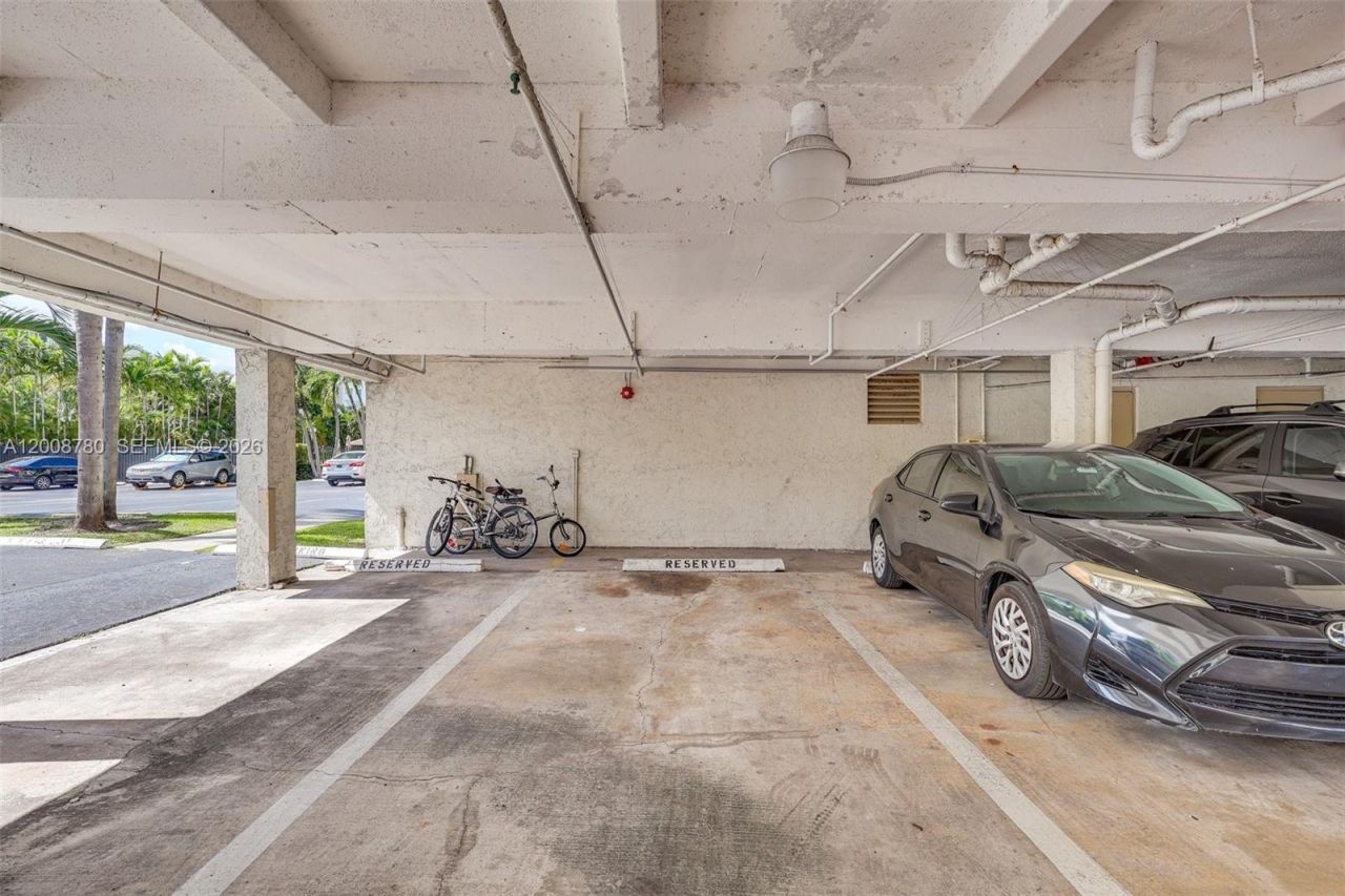 250 181st Dr , Unit 102, Sunny Isles Beach, FL 33160 Photo