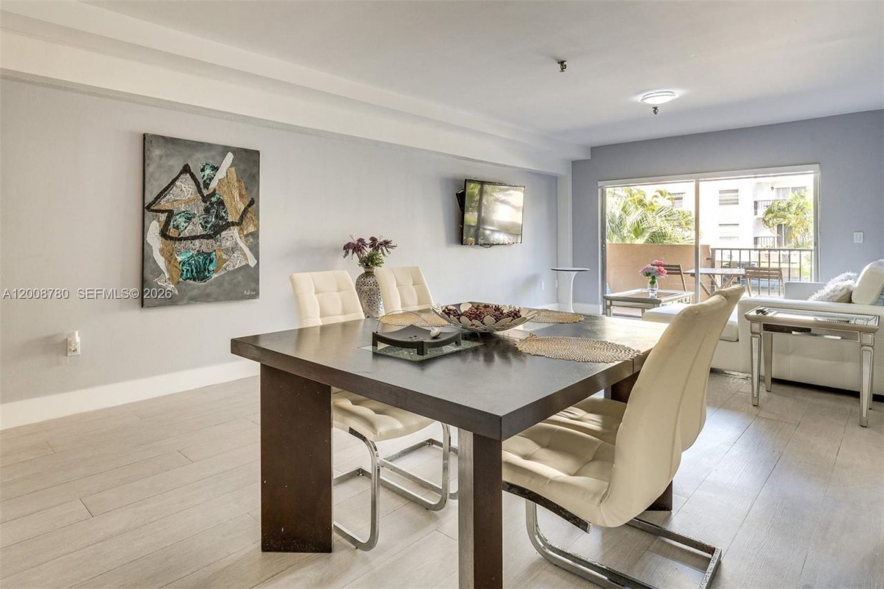 250 181st Dr , Unit 102, Sunny Isles Beach, FL 33160 Photo