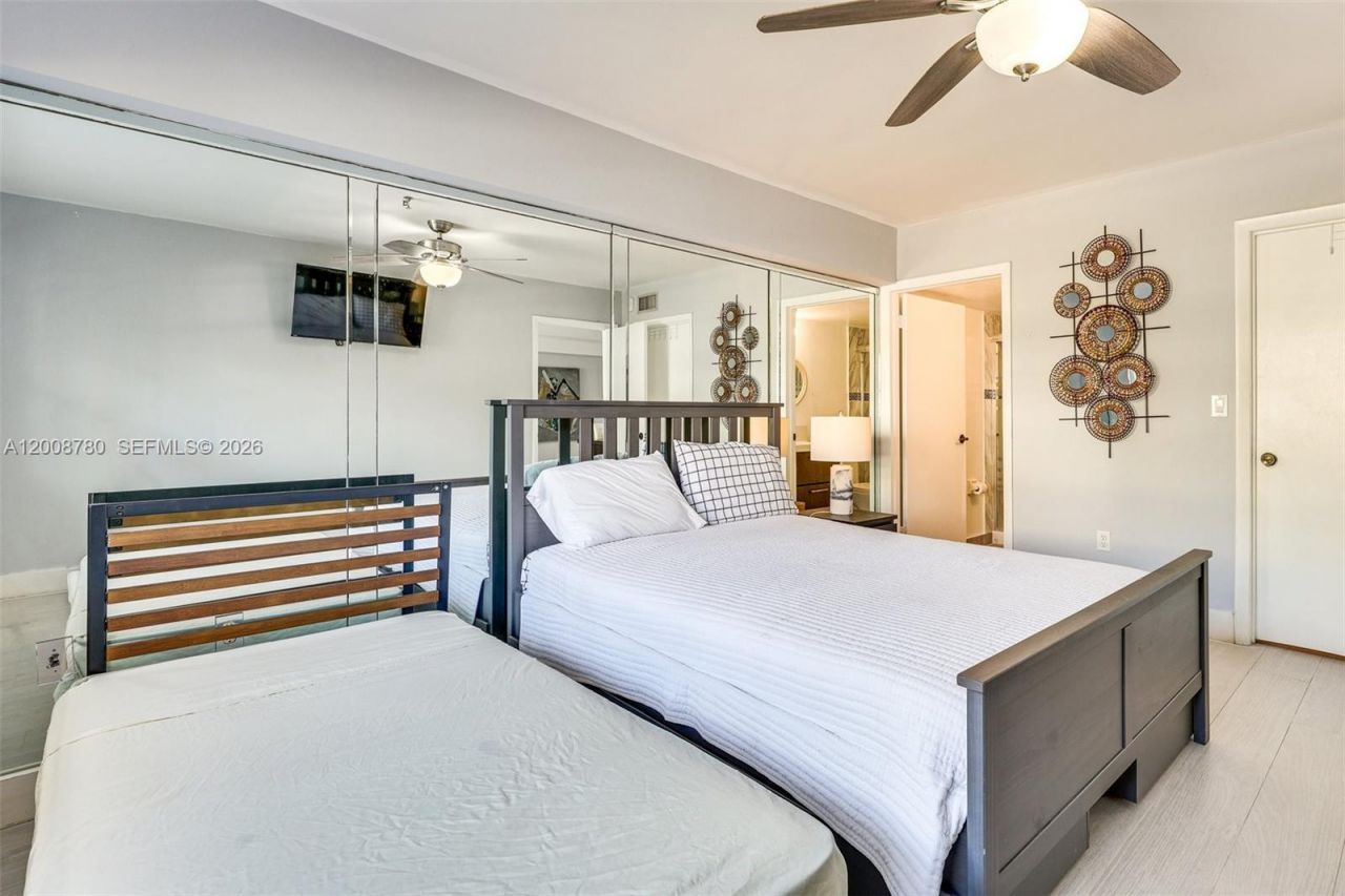 250 181st Dr , Unit 102, Sunny Isles Beach, FL 33160 Photo