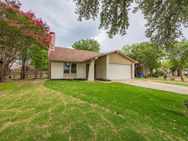 532 Kent Drive, Lewisville, TX 75067