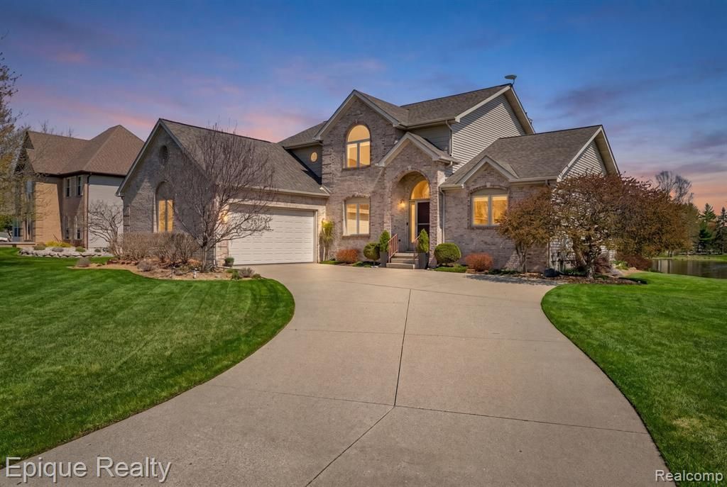 9493 Aspen View Drive , Grand Blanc Township, MI 48439 Main Photo