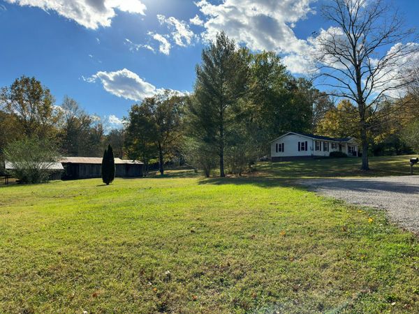 2020 Estes Ln , Columbia, TN 38401