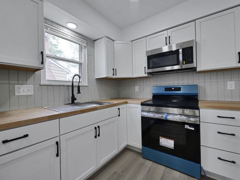 5330 Torchwood Loop W, Columbus, OH 43229 Photo 13