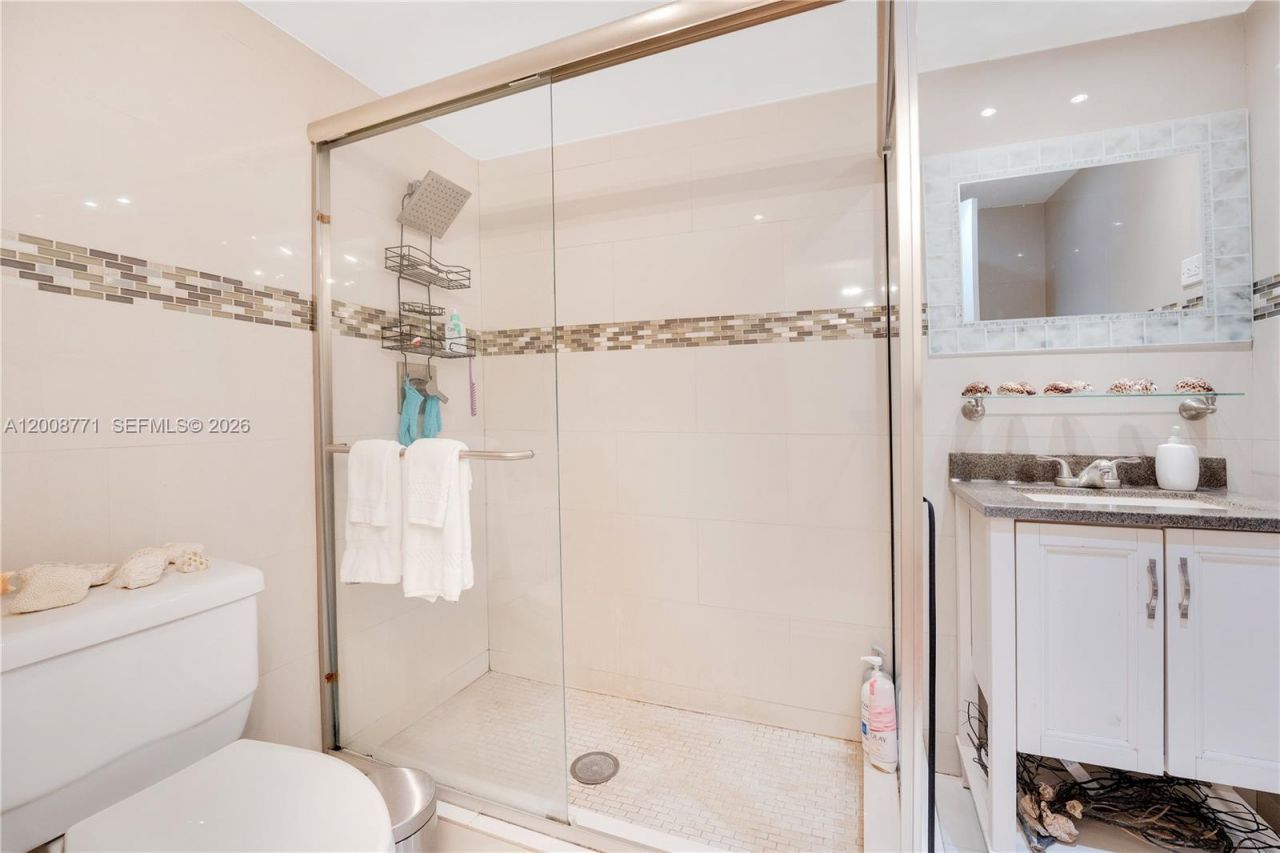 4705 NW 7th St , Unit 101-7, Miami, FL 33126 Photo