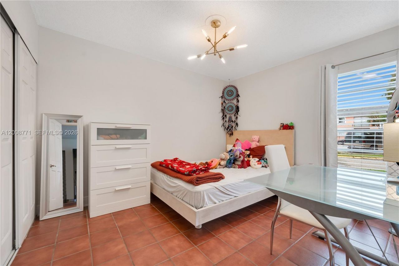 4705 NW 7th St , Unit 101-7, Miami, FL 33126 Photo