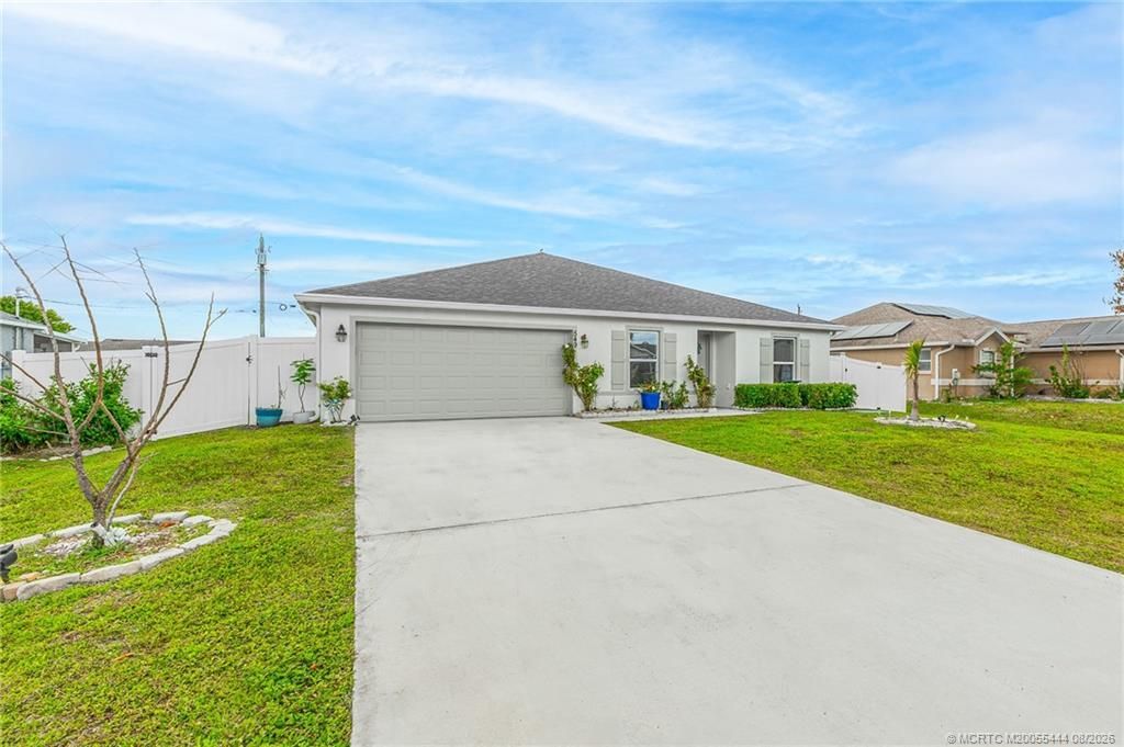 549 SW Prado Avenue, Port Saint Lucie, FL 34983 Photo