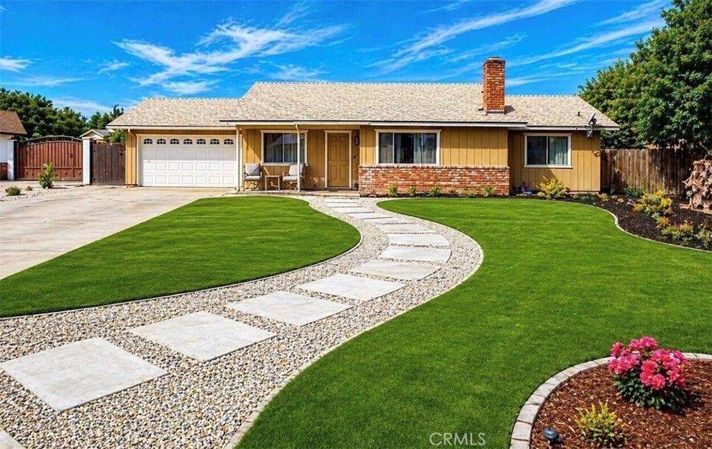 1431 E Boyer Drive, Tulare, CA 93274 Main Photo