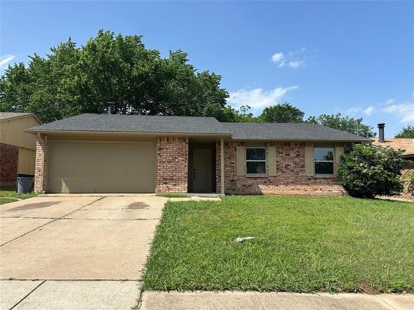 7213 Chatham Road, North Richland Hills, TX 76182