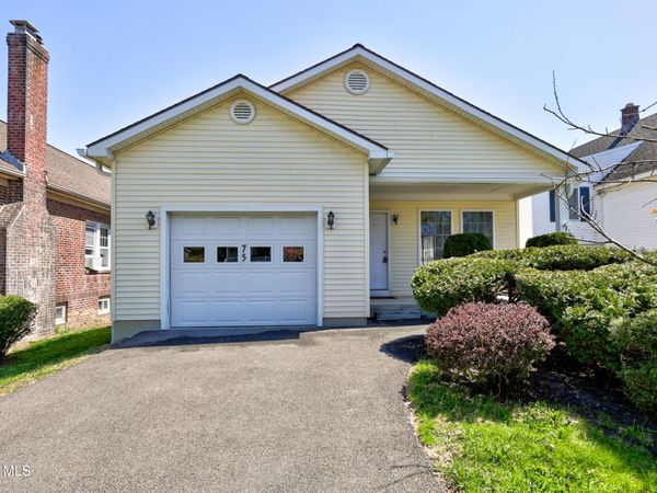 75 Edgecomb Street, Albany, NY 12209