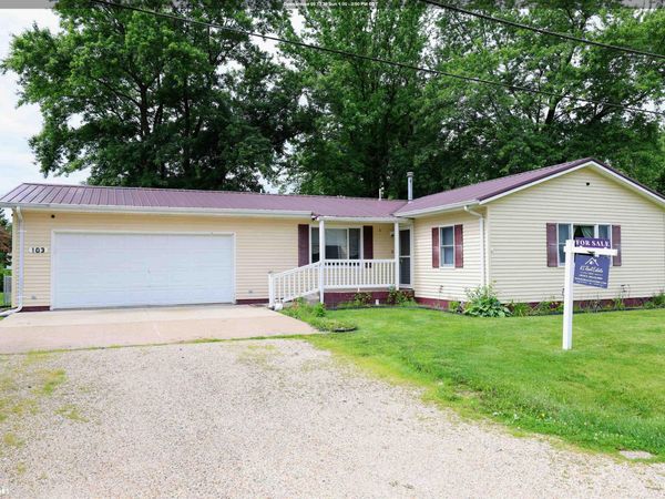 103 Angela Drive, La Harpe, IL 61450