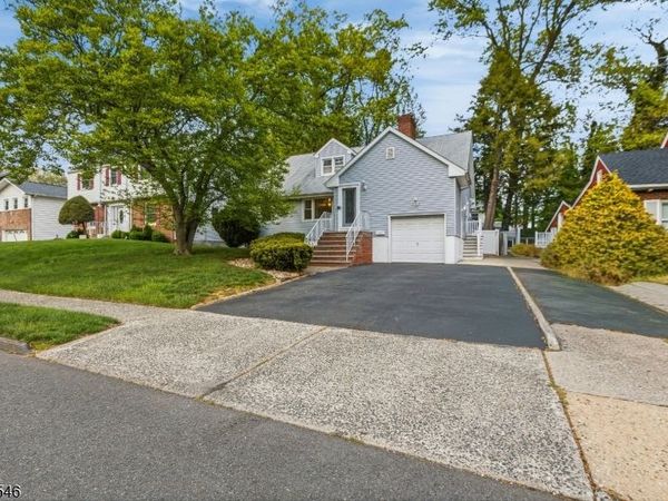 555 Riverside Dr, Elizabeth, NJ 07208