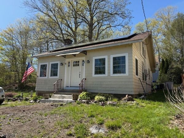 29 Lakeside Rd, West Milford, NJ 07421