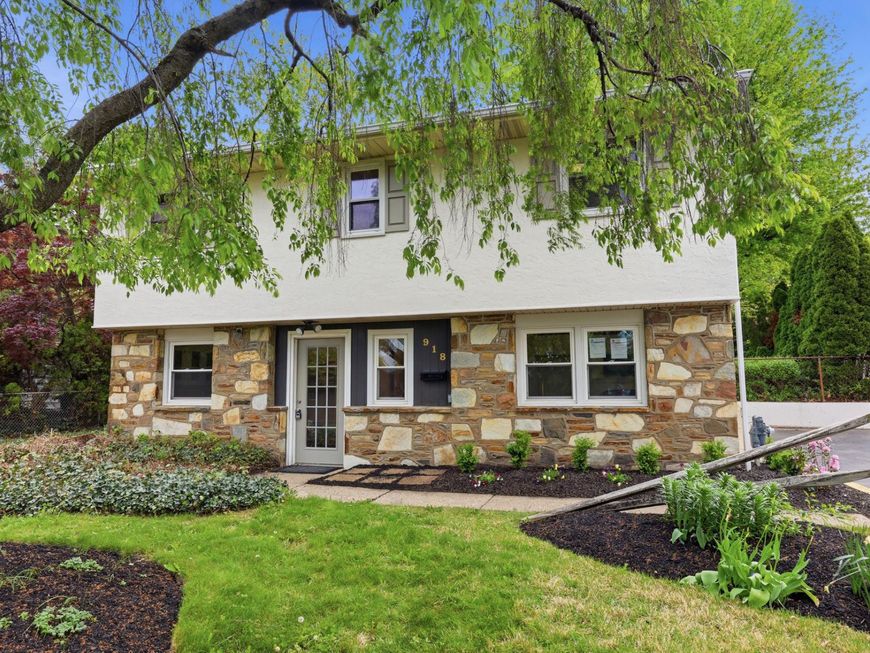 918 New Hope Street, Norristown, PA 19401 Main Photo