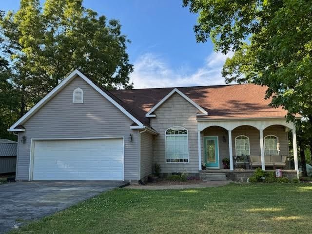 173 Mitchell St , Hohenwald, TN 38462 Main Photo