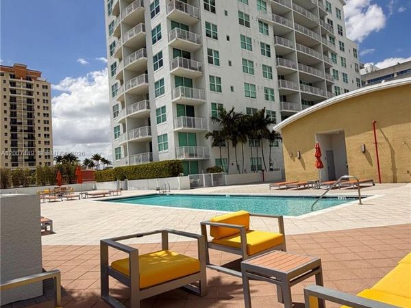 3180 SW 22nd Ter , Unit 302, Miami, FL 33145