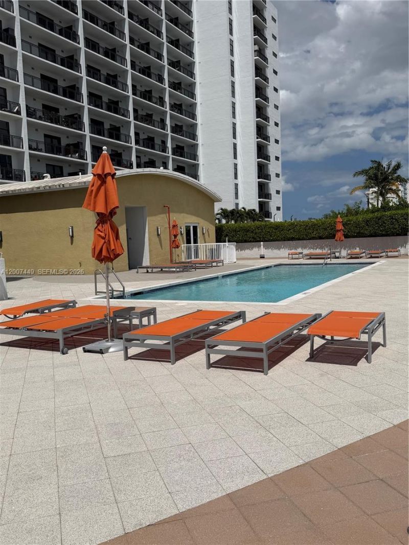 3180 SW 22nd Ter, Unit 302, Miami, FL 33145 Photo