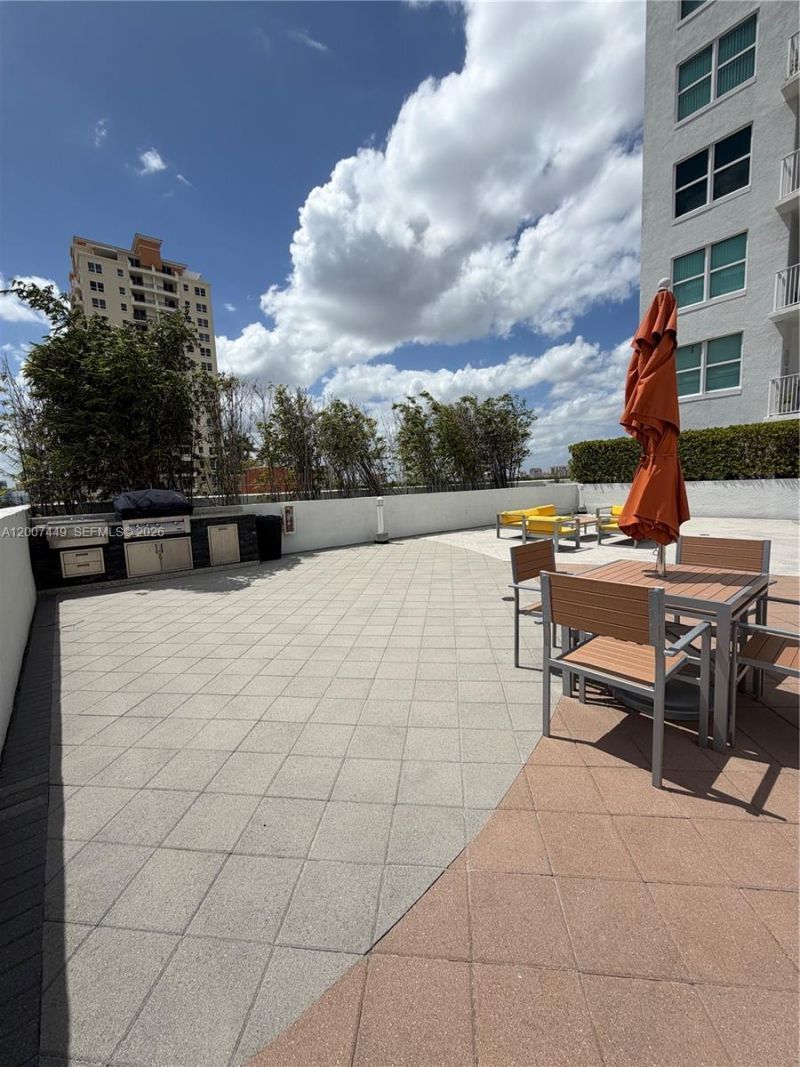 3180 SW 22nd Ter, Unit 302, Miami, FL 33145 Photo