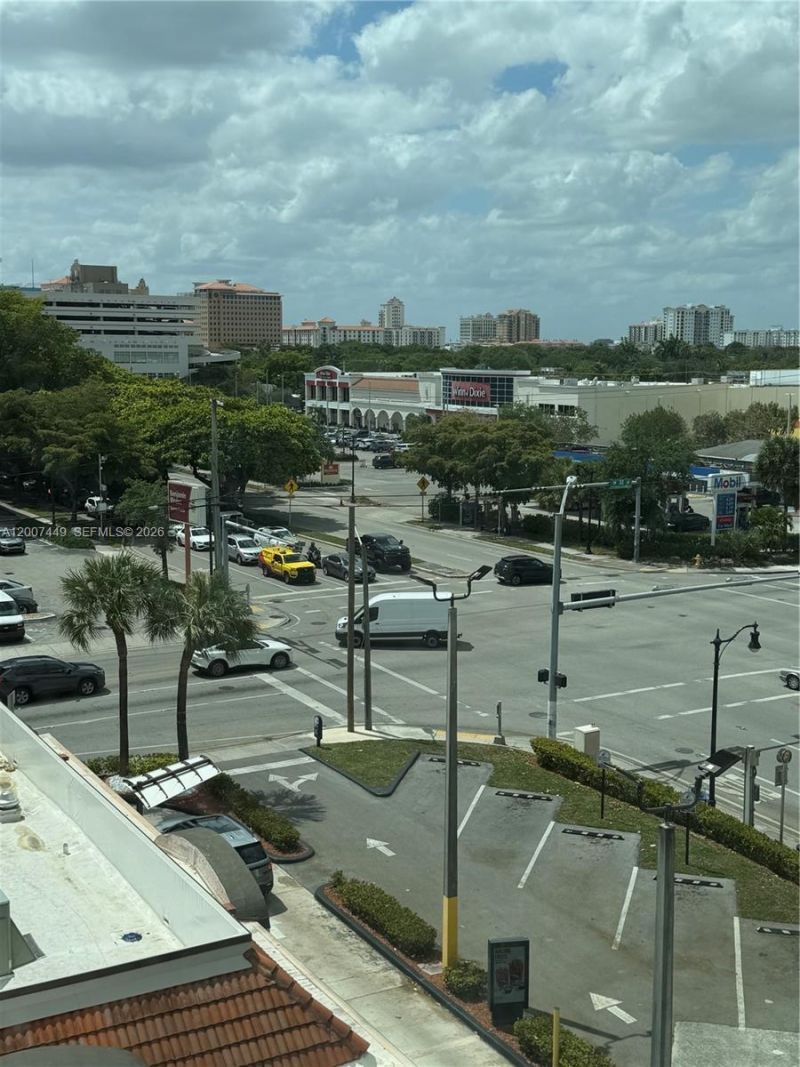 3180 SW 22nd Ter, Unit 302, Miami, FL 33145 Photo