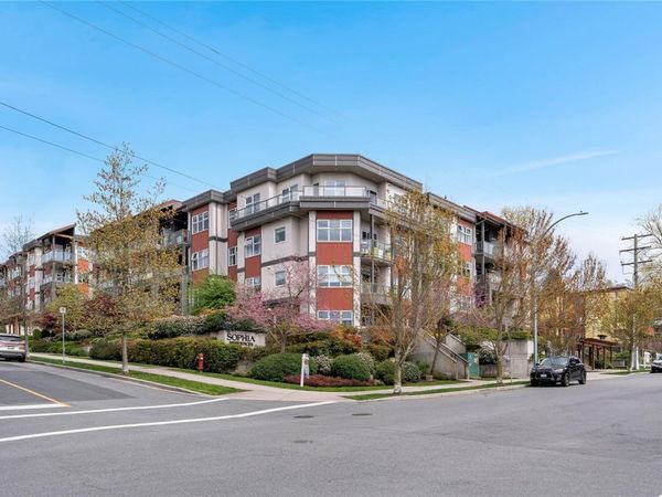 1000 Inverness Rd , Unit 309, Saanich, BC V8X 2S1